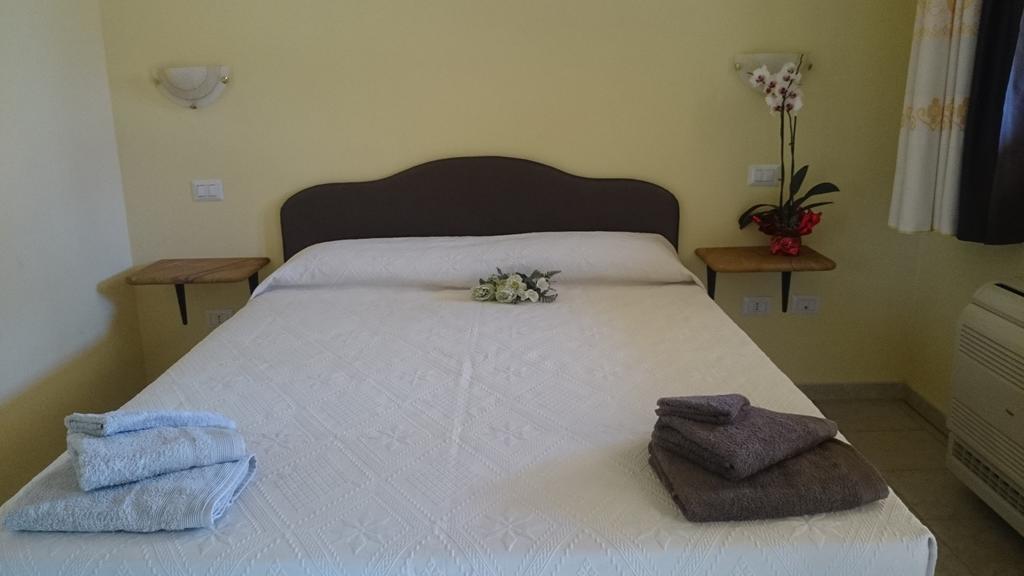 Aparthotel La Corte Dei Rei Castiadas Pokój zdjęcie