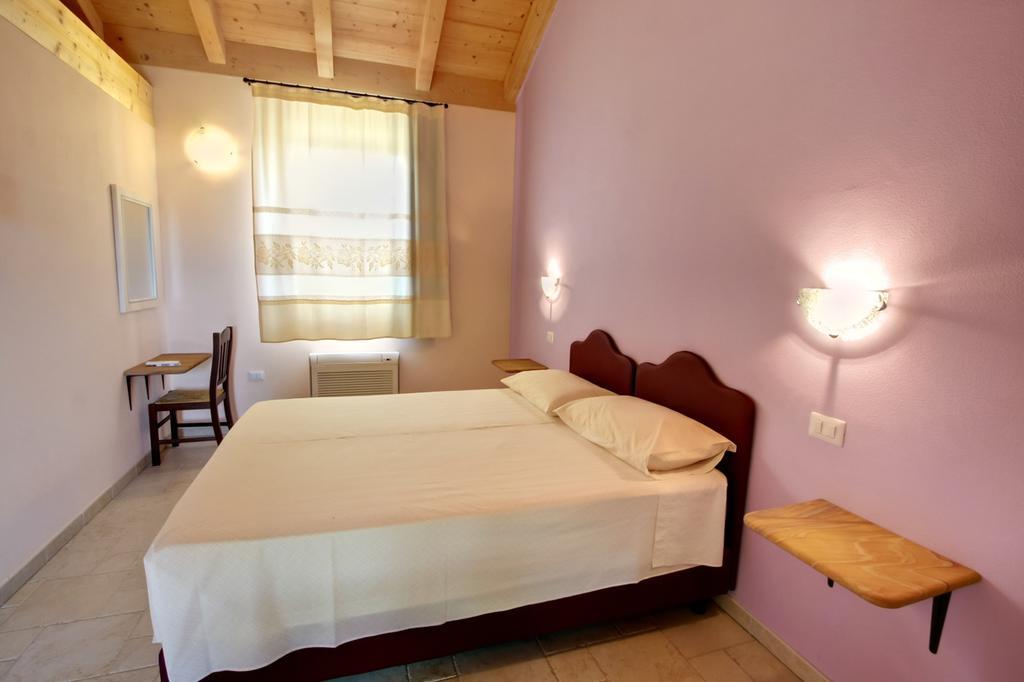 Aparthotel La Corte Dei Rei Castiadas Pokój zdjęcie